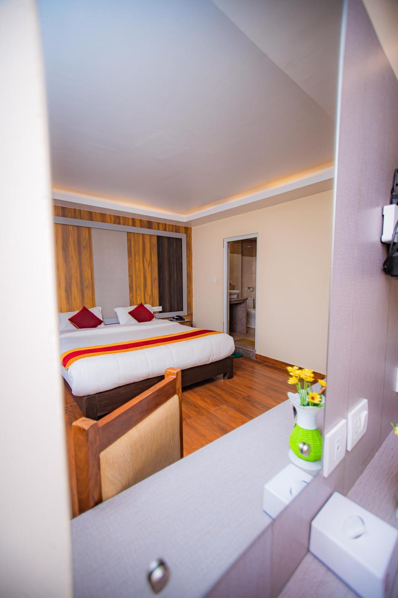 Hotel Murano Pokhara Dış mekan fotoğraf