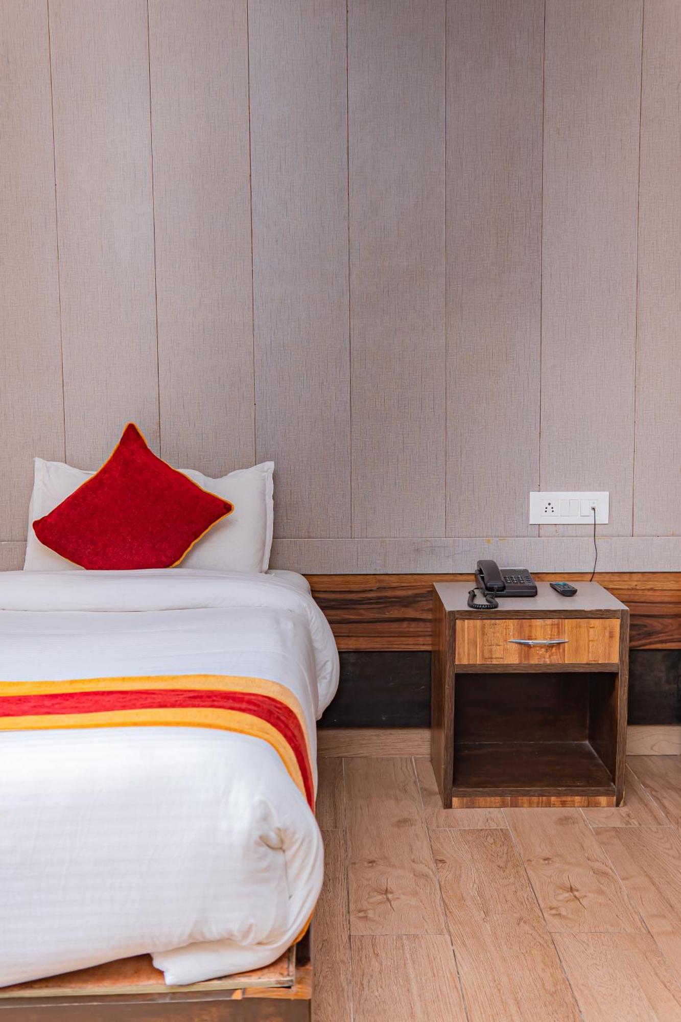 Hotel Murano Pokhara Dış mekan fotoğraf